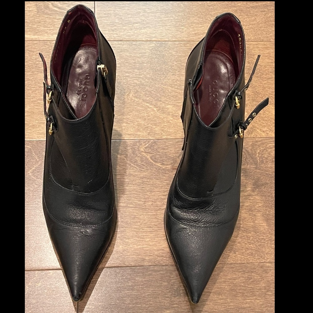 Classic GUCCI Black Leather Booties